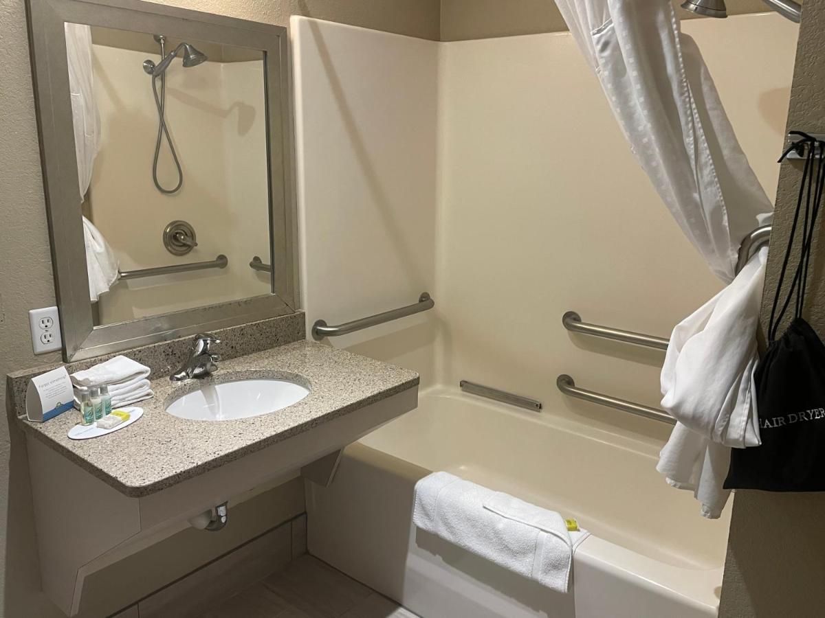 Spark By Hilton La Crosse Onalaska المظهر الخارجي الصورة